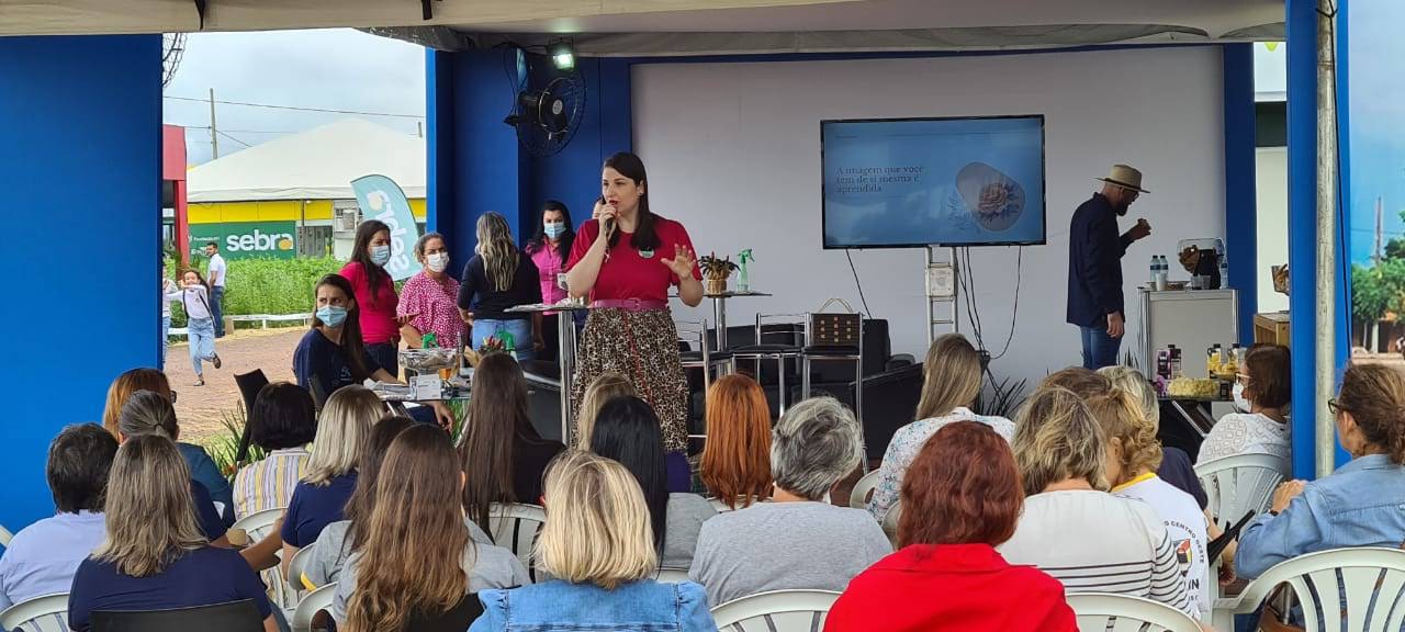 Camila Krauspenhar palestrante